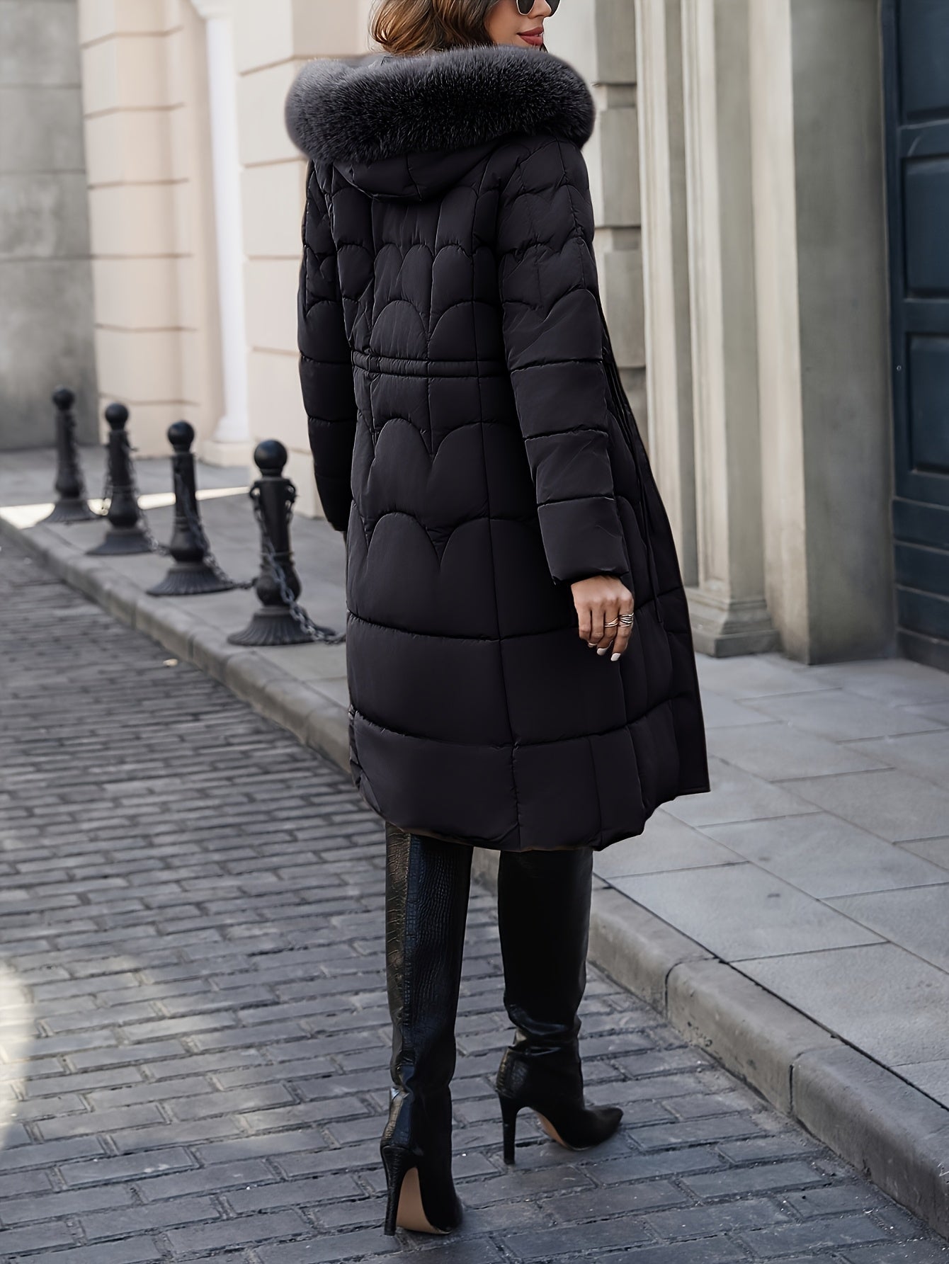 Romy | Chic Halflang Jacket Met Capuchon